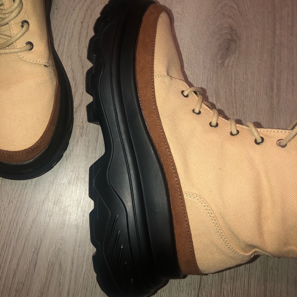 Winter sand boots